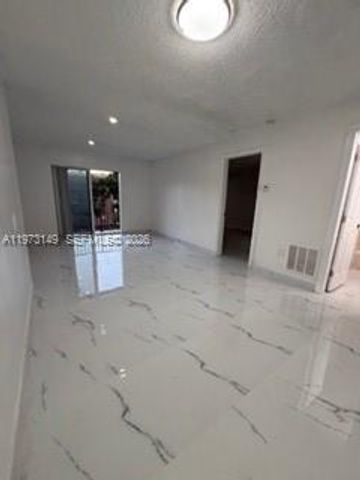 4719 NW 7th St 307-11, Miami, FL 33126