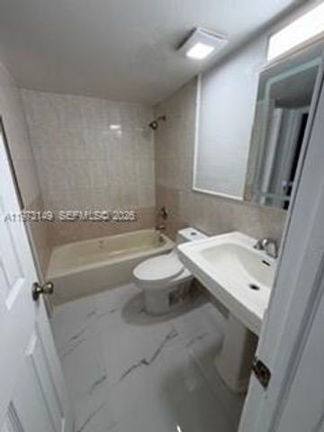 4719 NW 7th St 307-11, Miami, FL 33126