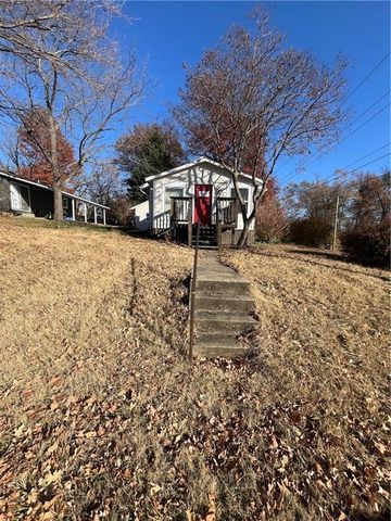 711 Shotwell Street, Warrensburg, MO 64093