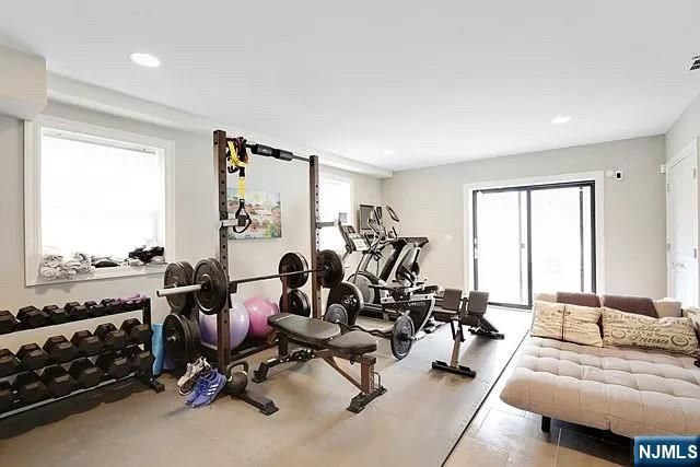 284 Knox Avenue A, Cliffside Park, NJ 07010