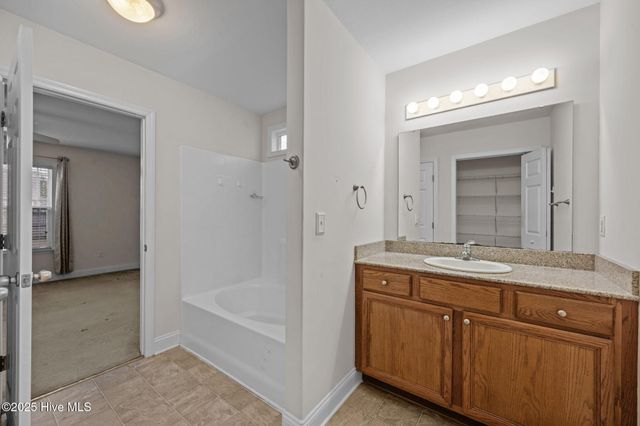 110 Westwood Court, New Bern, NC 28562