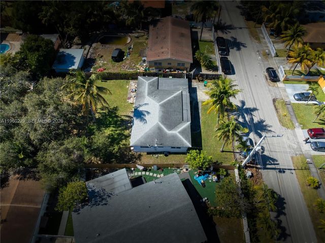 1780 NE 146th St, Miami, FL 33181