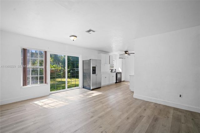 1780 NE 146th St, Miami, FL 33181