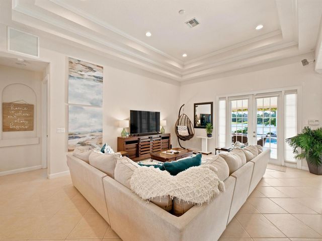 7209 Serrano Terrace, Delray Beach, FL 33446