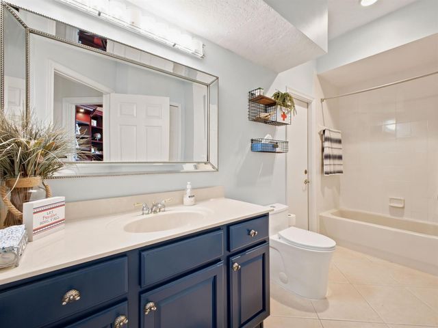 7209 Serrano Terrace, Delray Beach, FL 33446