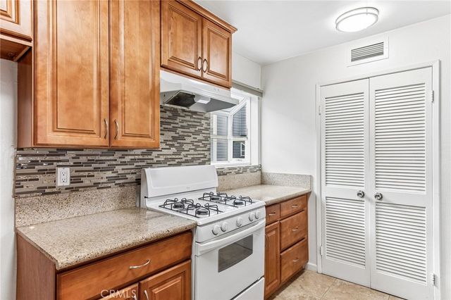15113 Saticoy Street 25, Van Nuys, CA 91405