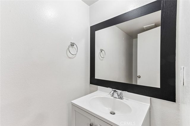 15113 Saticoy Street 25, Van Nuys, CA 91405
