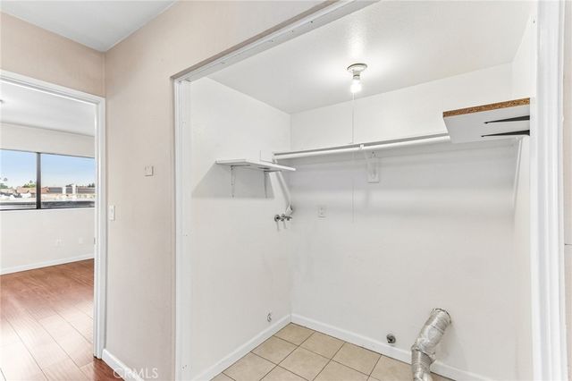 15113 Saticoy Street 25, Van Nuys, CA 91405