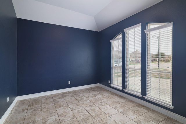 100 Kirkhill CV, Hutto, TX 78634