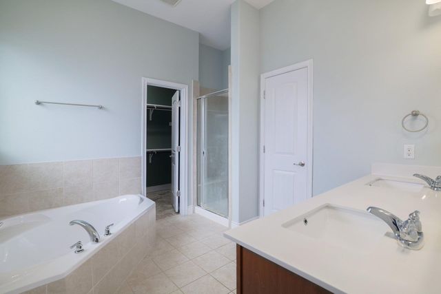 100 Kirkhill CV, Hutto, TX 78634