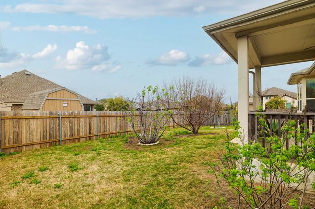 100 Kirkhill CV, Hutto, TX 78634