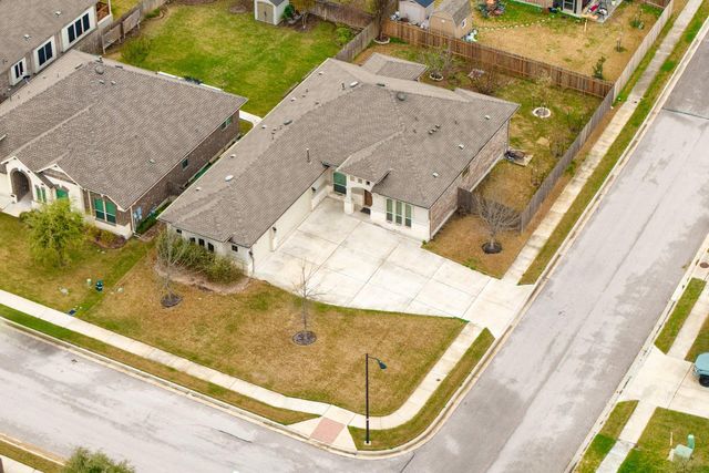 100 Kirkhill CV, Hutto, TX 78634