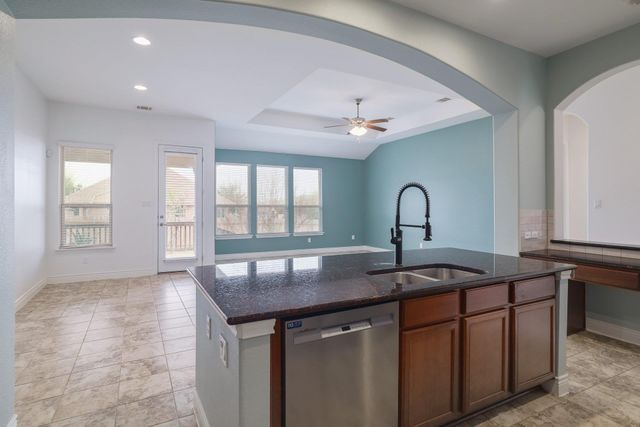 100 Kirkhill CV, Hutto, TX 78634