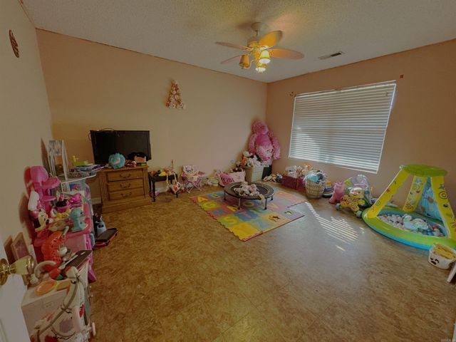 108 Martin Dr W, Wynne, AR 72396