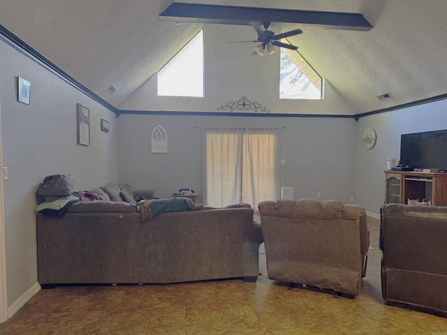 108 Martin Dr W, Wynne, AR 72396