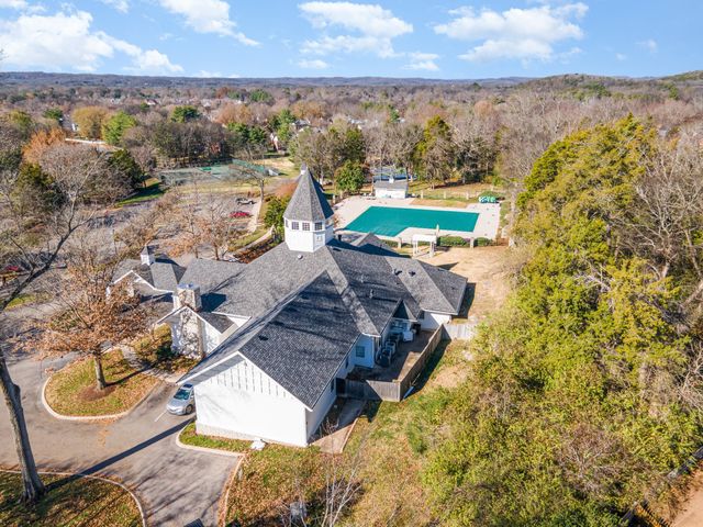 237 Halberton Dr, Franklin, TN 37069