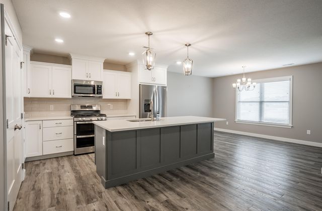 607 W Bentley Circle 607 W Bentley Circle, Troy, OH 45373