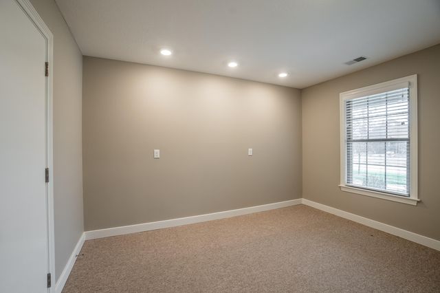 607 W Bentley Circle 607 W Bentley Circle, Troy, OH 45373