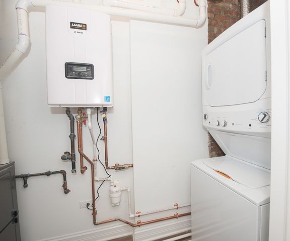 4117 S Michigan Avenue 2N, Chicago, IL 60653