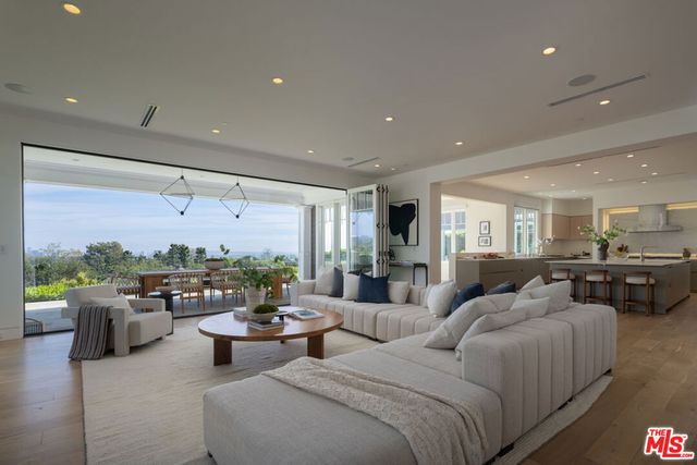 1722 San Remo Drive, Pacific Palisades, CA 90272