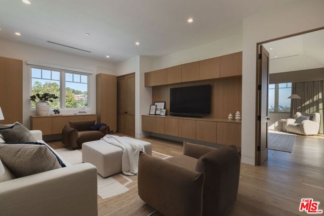 1722 San Remo Drive, Pacific Palisades, CA 90272