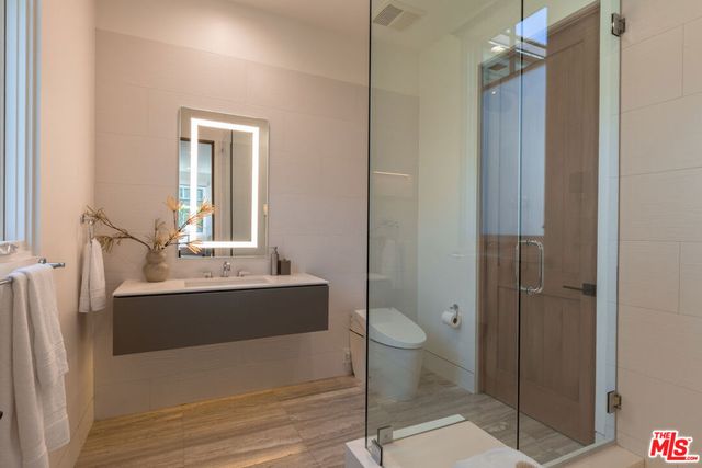 1722 San Remo Drive, Pacific Palisades, CA 90272