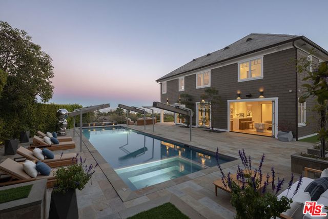 1722 San Remo Drive, Pacific Palisades, CA 90272