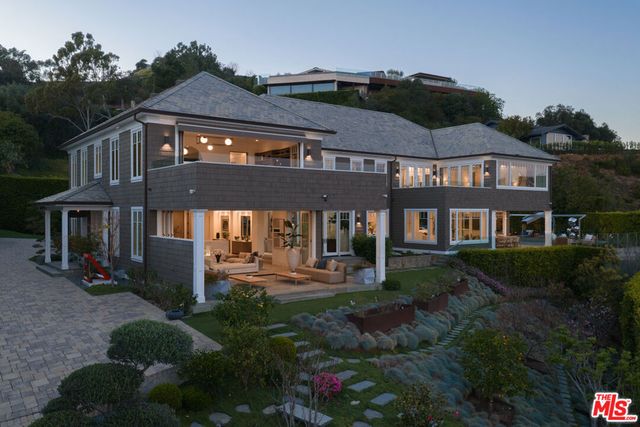 1722 San Remo Drive, Pacific Palisades, CA 90272