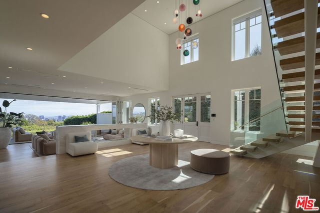 1722 San Remo Drive, Pacific Palisades, CA 90272