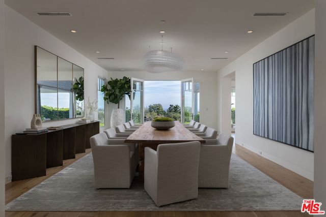 1722 San Remo Drive, Pacific Palisades, CA 90272