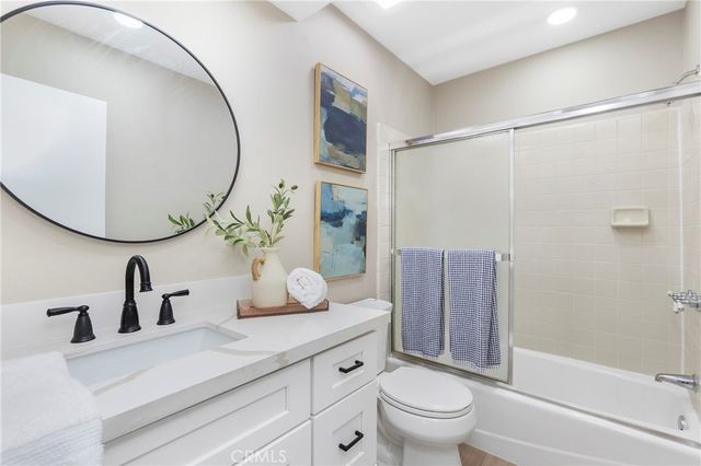 732 W Lambert 34, La Habra, CA 90631