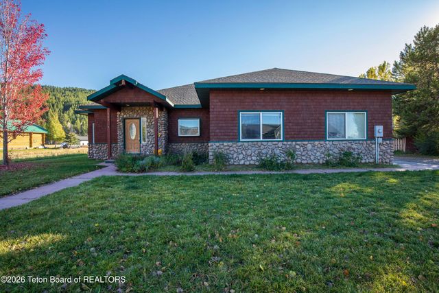 326 SNAKE RIVER Drive, Alpine, WY 83128 property photo