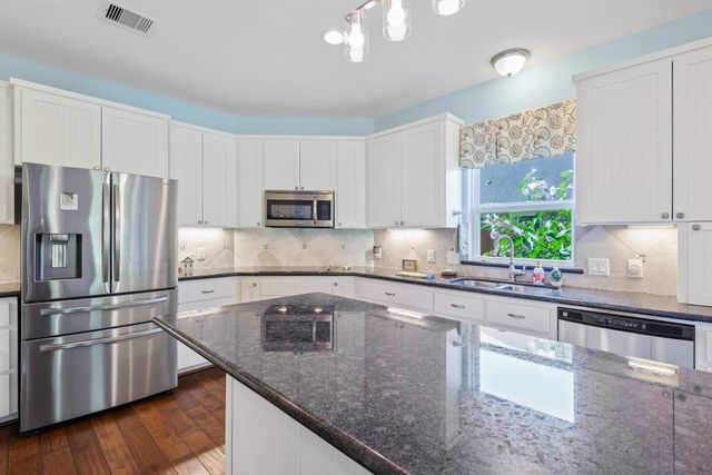 4018 Avenue L, Santa Fe, TX 77510