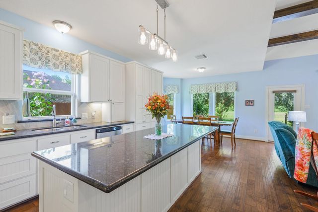 4018 Avenue L, Santa Fe, TX 77510