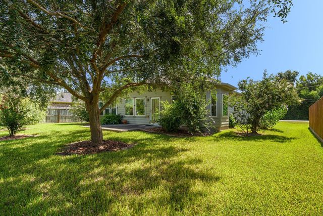 4018 Avenue L, Santa Fe, TX 77510