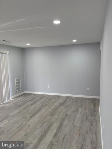 5464 85TH AVE #201, Hyattsville, MD 20784