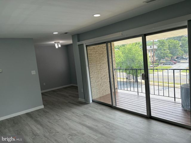 5464 85TH AVE #201, Hyattsville, MD 20784