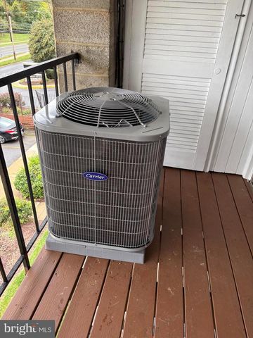 5464 85TH AVE #201, Hyattsville, MD 20784