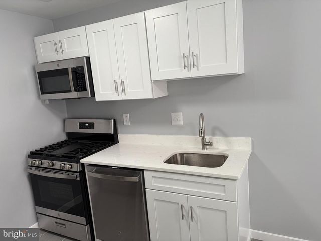 5464 85TH AVE #201, Hyattsville, MD 20784