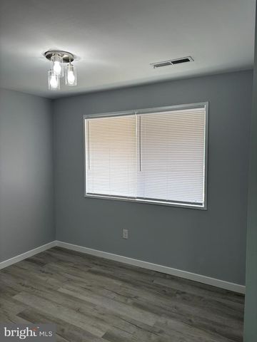 5464 85TH AVE #201, Hyattsville, MD 20784