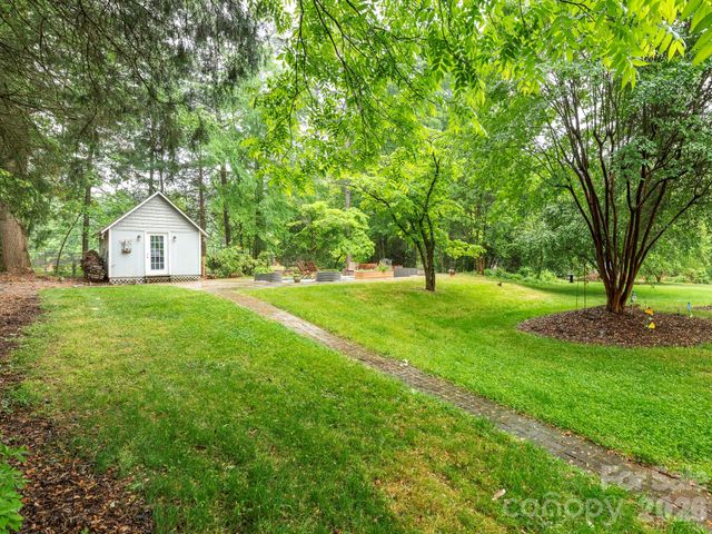 8536 Circle Drive, Mount Pleasant, NC 28124