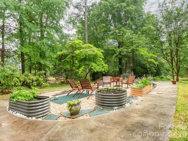 8536 Circle Drive, Mount Pleasant, NC 28124