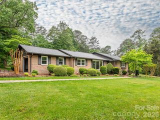 8536 Circle Drive, Mount Pleasant, NC 28124