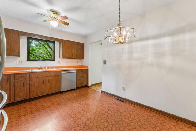 6169 Meadow Wood Lane, Columbus, OH 43228