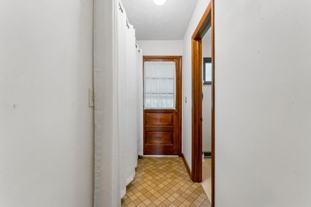 6169 Meadow Wood Lane, Columbus, OH 43228