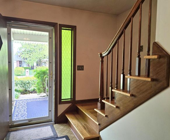 6169 Meadow Wood Lane, Columbus, OH 43228