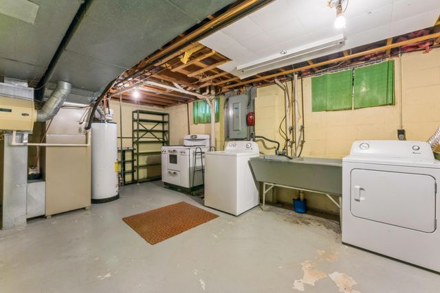 6169 Meadow Wood Lane, Columbus, OH 43228