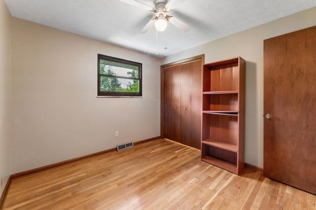 6169 Meadow Wood Lane, Columbus, OH 43228