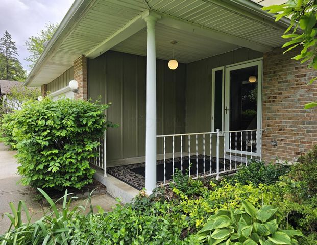 6169 Meadow Wood Lane, Columbus, OH 43228