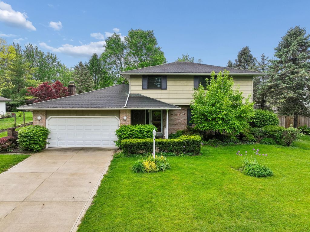6169 Meadow Wood Lane, Columbus, OH 43228